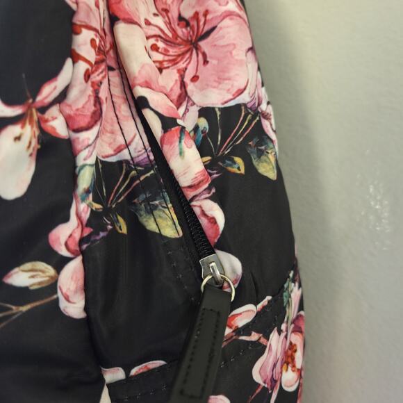 ROBIN RUTH x Hello Kitty Backpack Black Tokyo City Cherry Blossom Rare Find main image 6